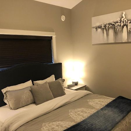 Sandy Feet Retreat Port Renfrew- Oceanfront 2Br Modern Cottage ภายนอก รูปภาพ