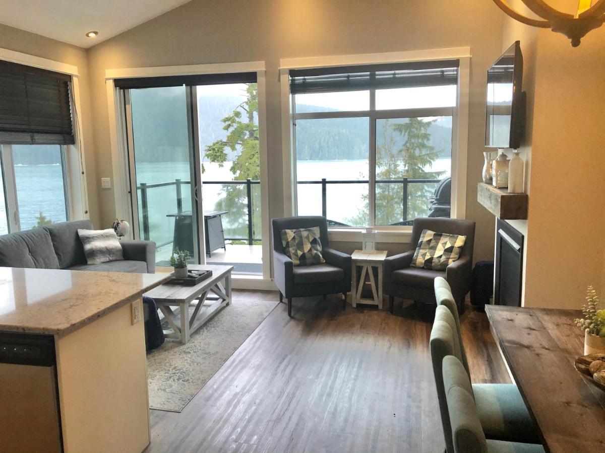 Sandy Feet Retreat Port Renfrew- Oceanfront 2Br Modern Cottage ภายนอก รูปภาพ