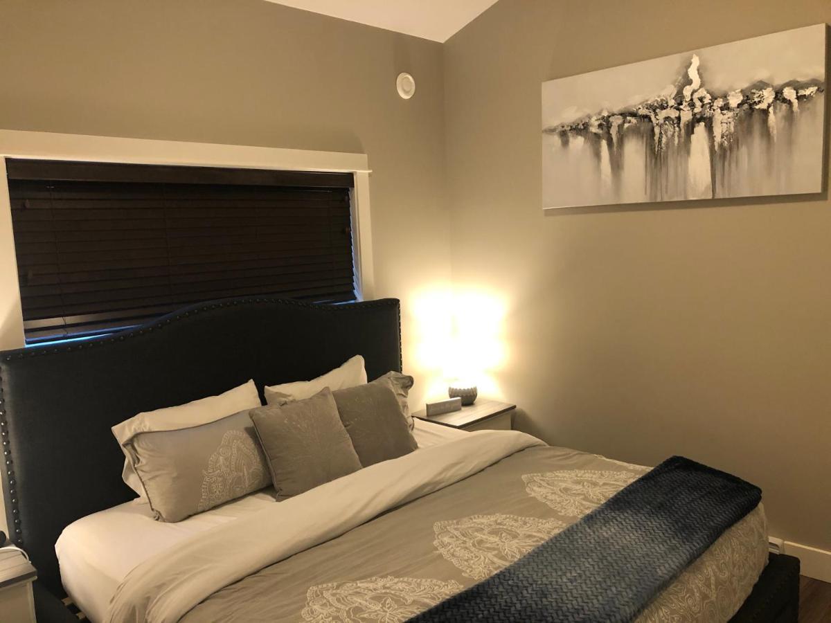 Sandy Feet Retreat Port Renfrew- Oceanfront 2Br Modern Cottage ภายนอก รูปภาพ