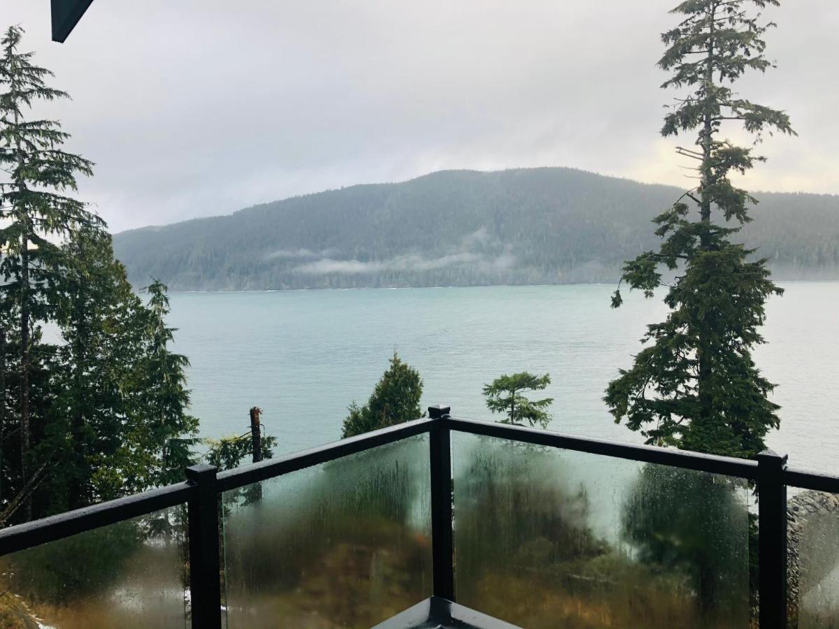 Sandy Feet Retreat Port Renfrew- Oceanfront 2Br Modern Cottage ภายนอก รูปภาพ