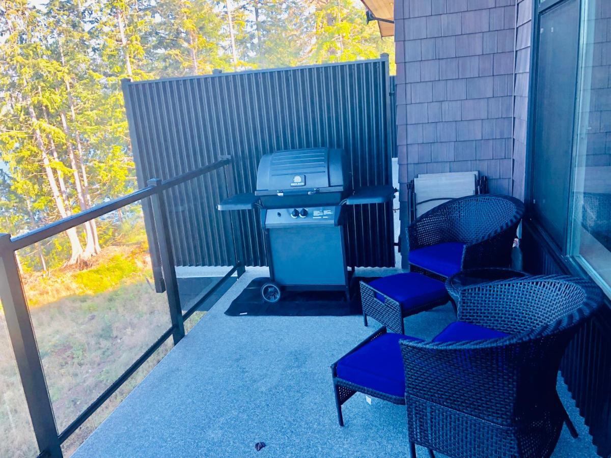 Sandy Feet Retreat Port Renfrew- Oceanfront 2Br Modern Cottage ภายนอก รูปภาพ